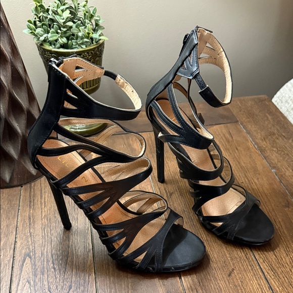 Liliana Black Strappy High Heels - Picture 1 of 4